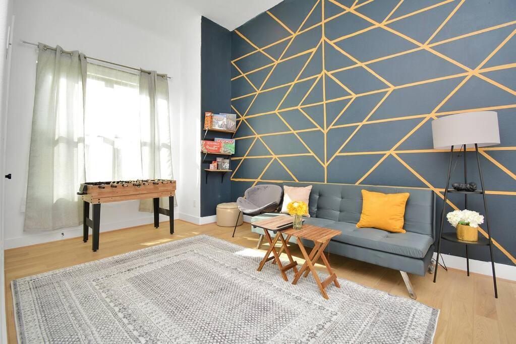 Blissful Getaway Home With Hot Tub & Backyard Near Downtown Houston Ngoại thất bức ảnh