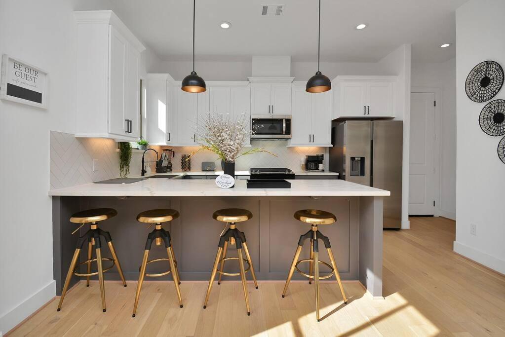 Blissful Getaway Home With Hot Tub & Backyard Near Downtown Houston Ngoại thất bức ảnh