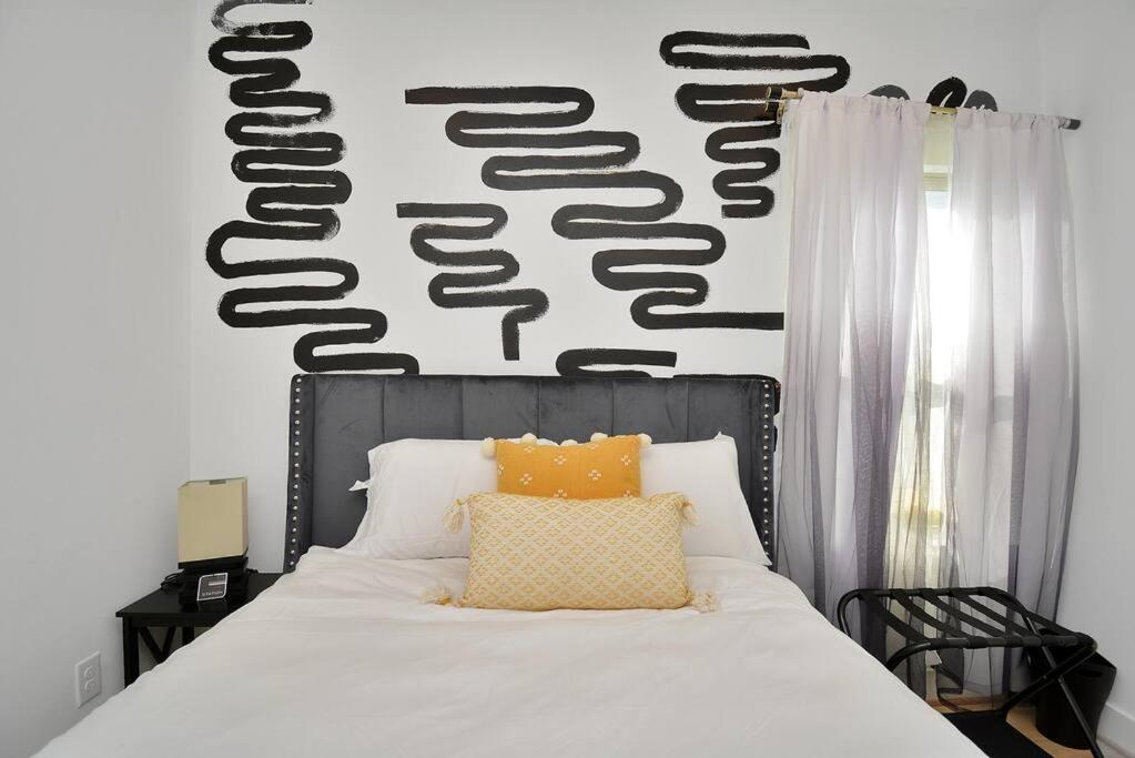 Blissful Getaway Home With Hot Tub & Backyard Near Downtown Houston Ngoại thất bức ảnh