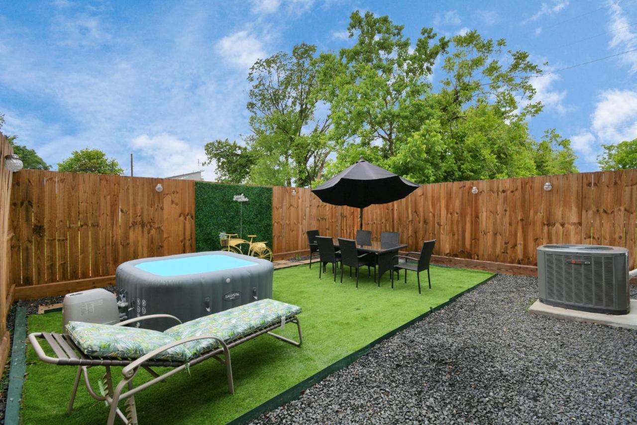 Blissful Getaway Home With Hot Tub & Backyard Near Downtown Houston Ngoại thất bức ảnh